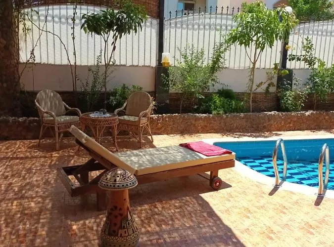 Pansiyon I Med Pool *