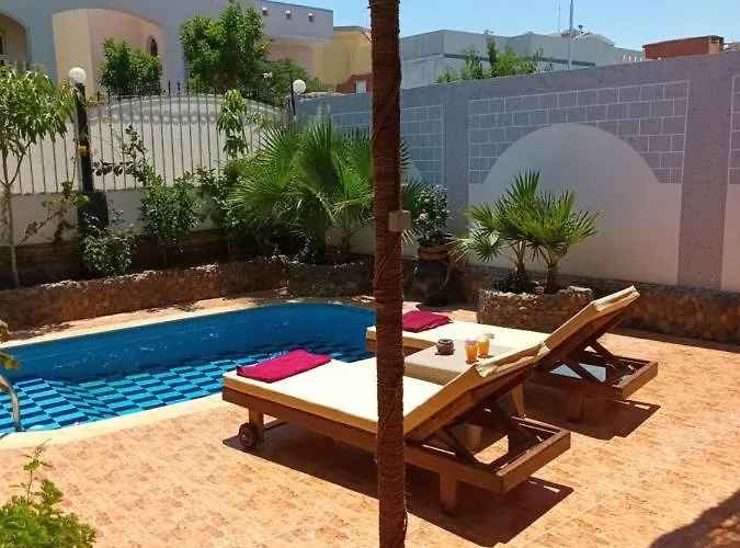 Pansiyon I Med Pool *